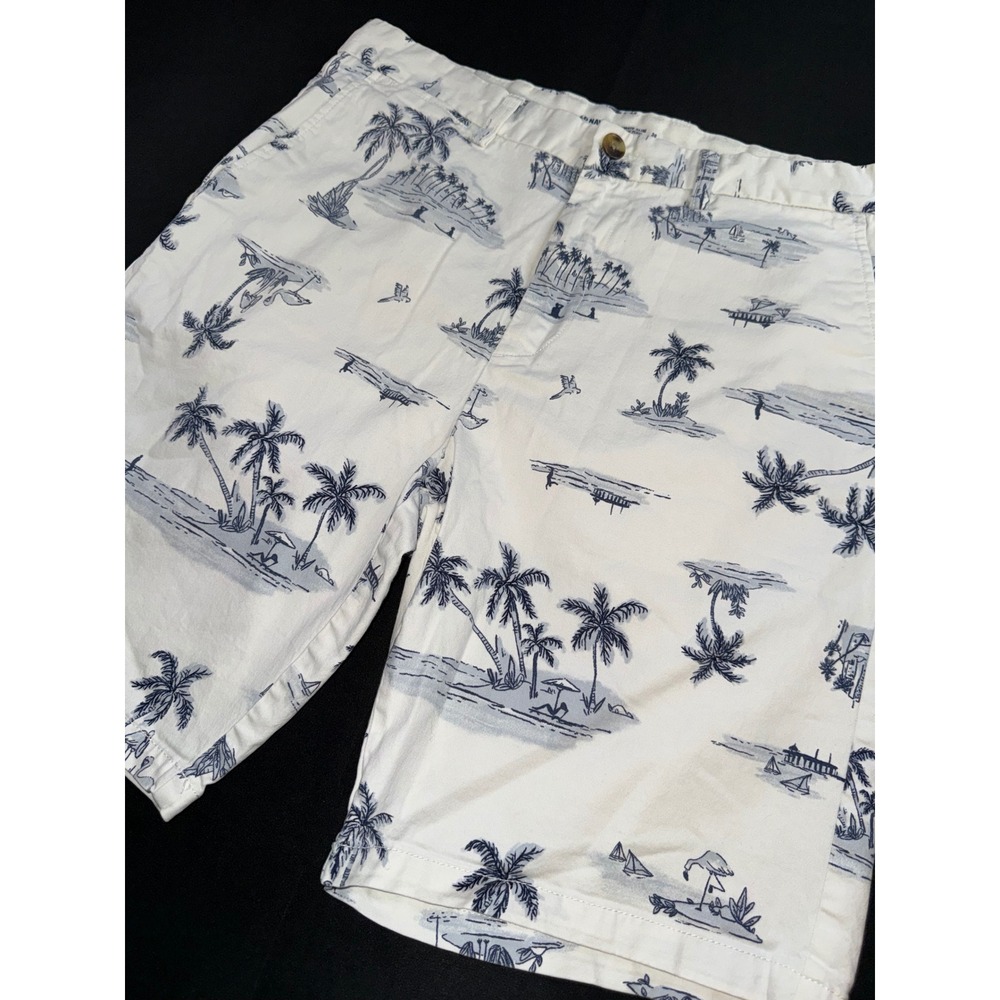 Old Navy Mens 36 Ultimate Slim Built In Flex Tropical Palm Tree Chino Shorts